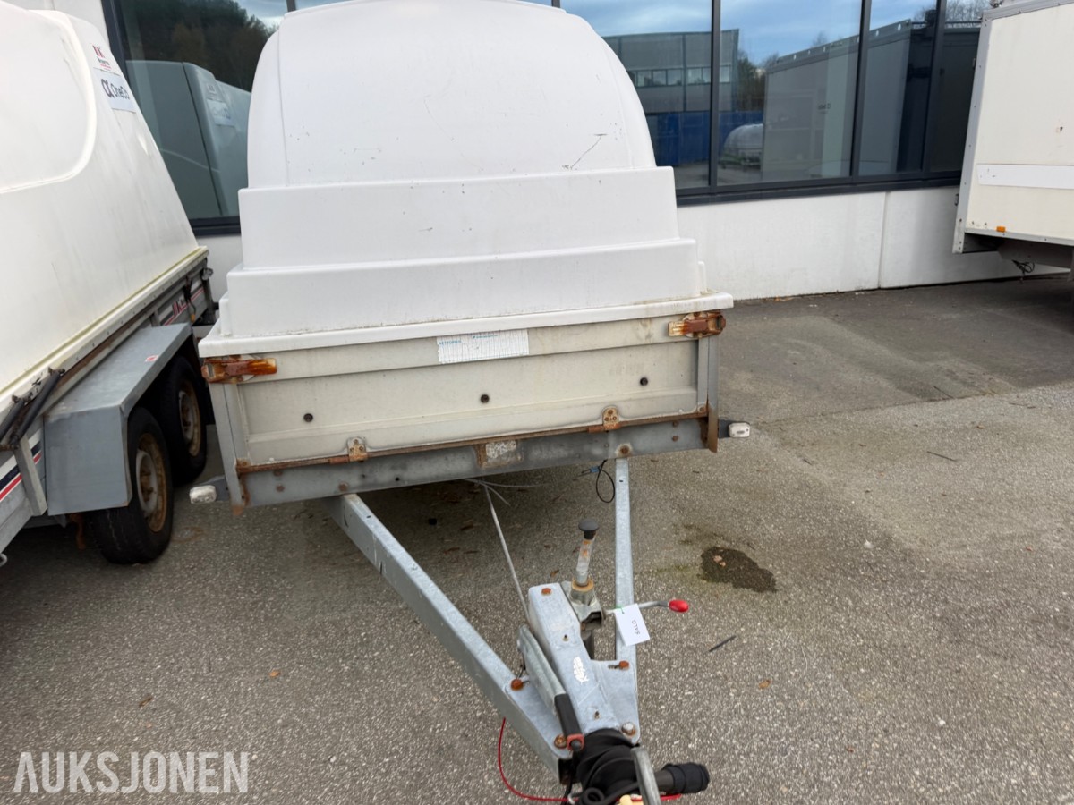 2011 Gaupen tilhenger med høyt lokk, 1300 kg.