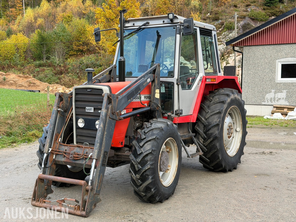 1984 Massey Ferguson 690