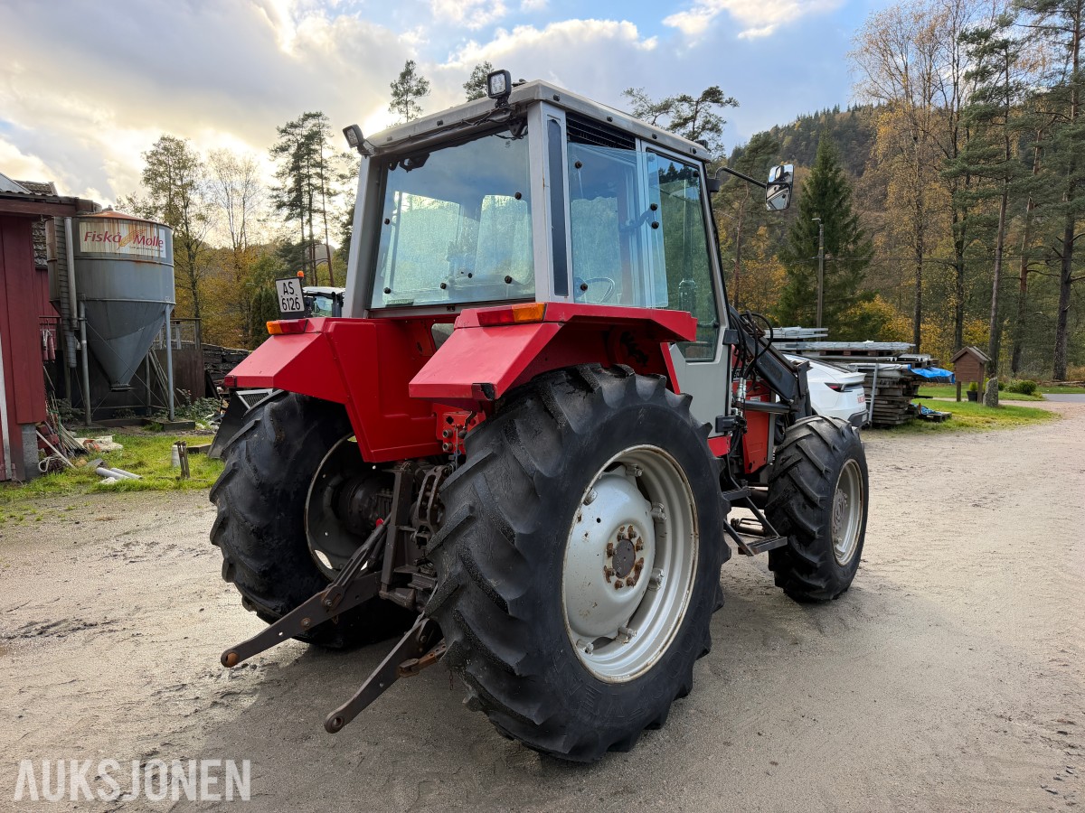 1984 Massey Ferguson 690