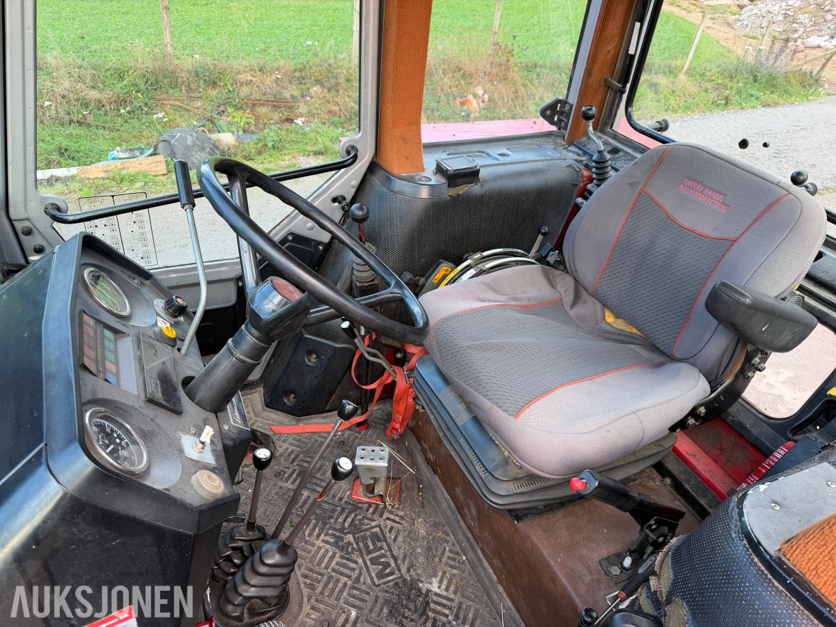 1984 Massey Ferguson 690
