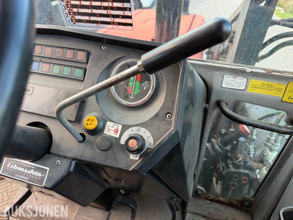 1984 Massey Ferguson 690