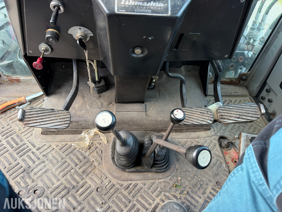 1984 Massey Ferguson 690
