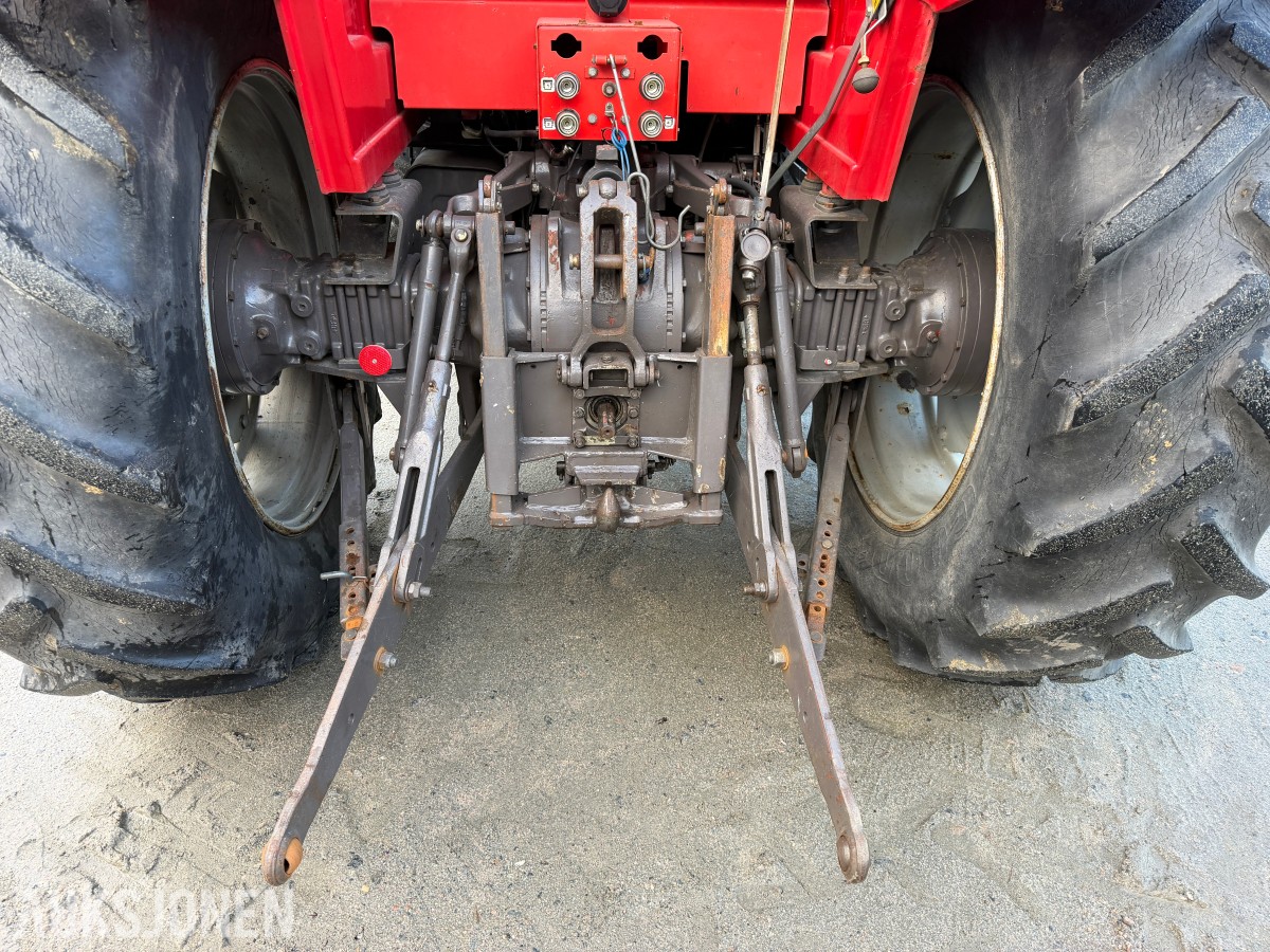 1984 Massey Ferguson 690