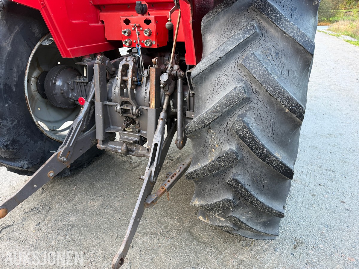 1984 Massey Ferguson 690