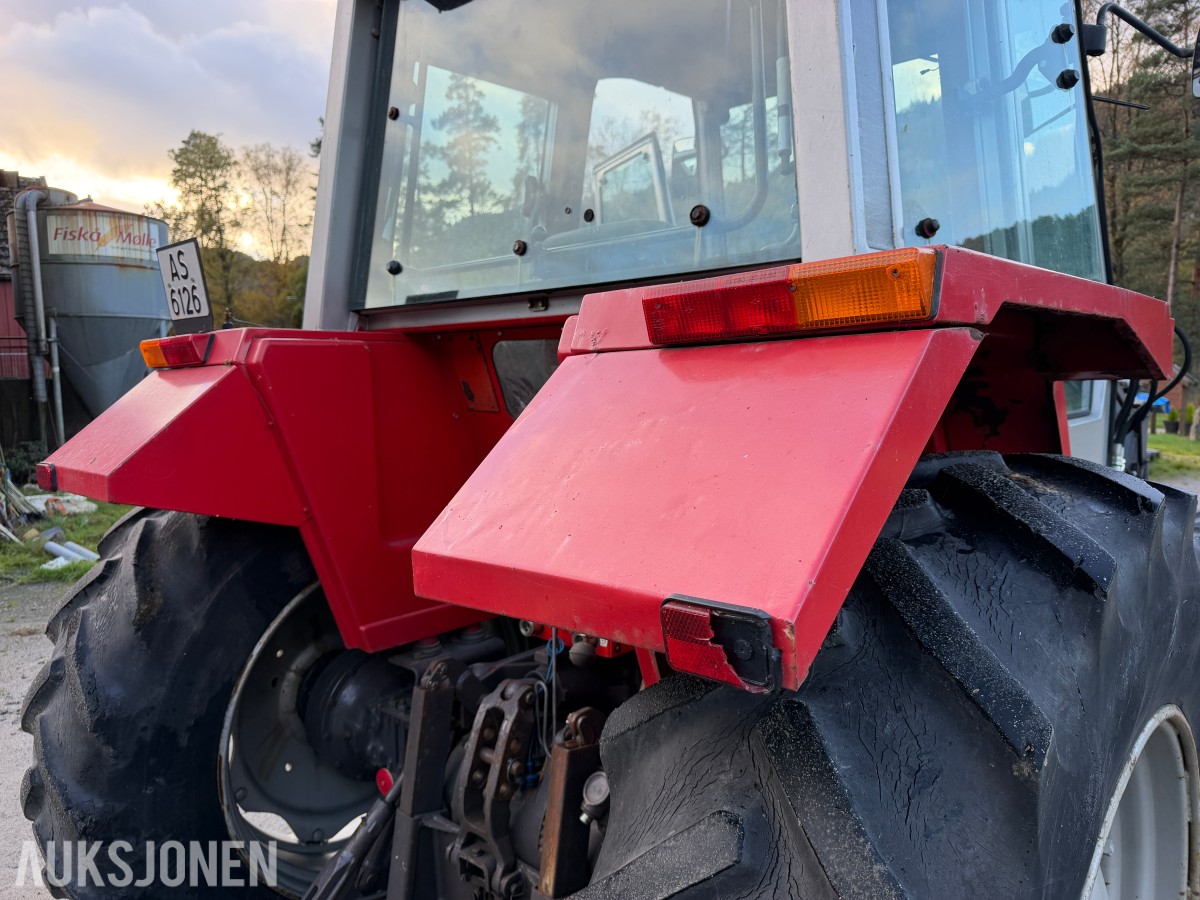 1984 Massey Ferguson 690