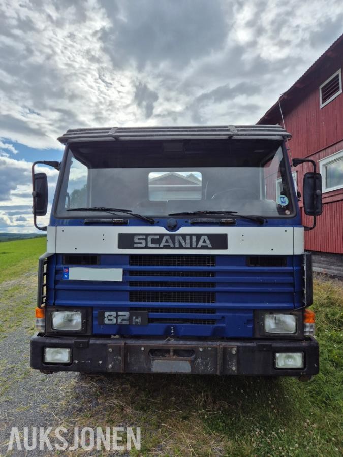 1984 Scania P82H