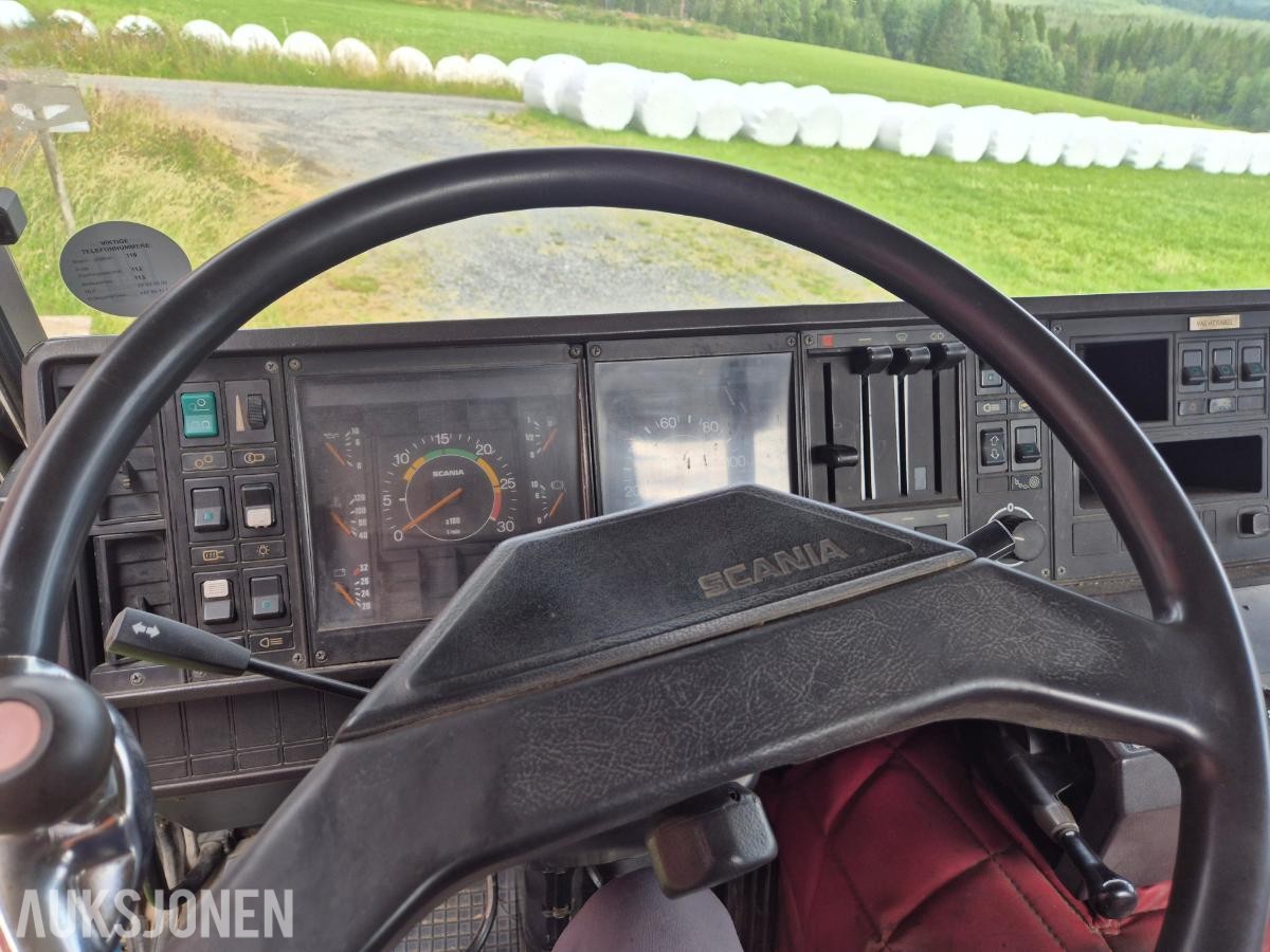1984 Scania P82H