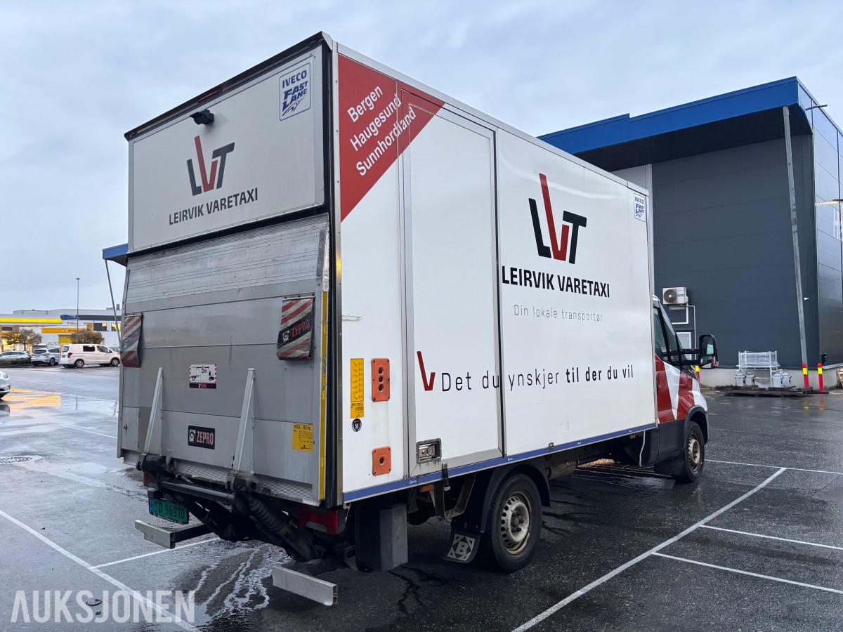 2020 IVECO DAILY 35S16 SKAPBIL, 19M³, 8 PALLERS, BAKLØFTER, MOTORHAVARI`