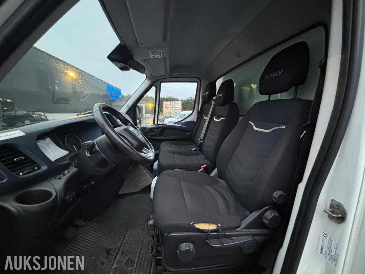 2020 IVECO DAILY 35S16 SKAPBIL, 19M³, 8 PALLERS, BAKLØFTER, MOTORHAVARI`