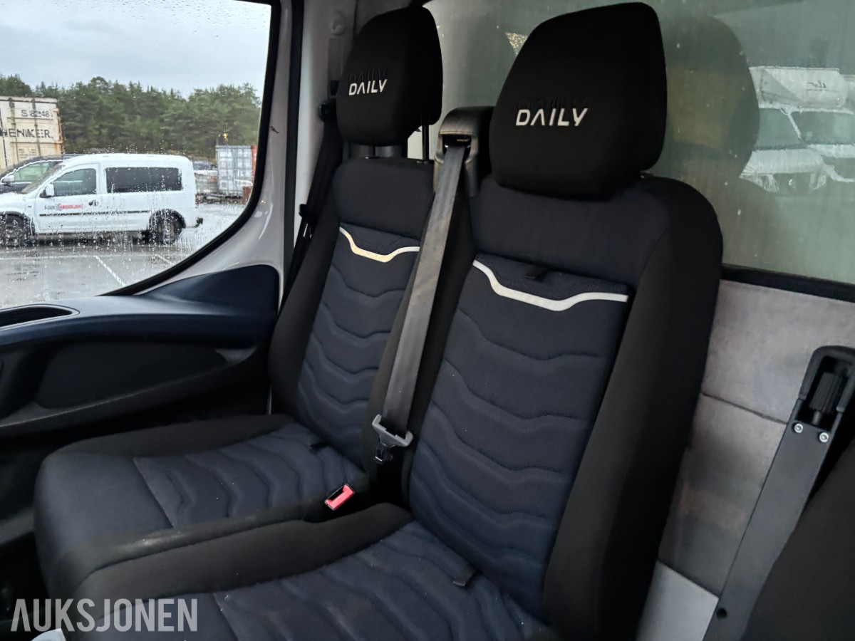 2020 IVECO DAILY 35S16 SKAPBIL, 19M³, 8 PALLERS, BAKLØFTER, MOTORHAVARI`