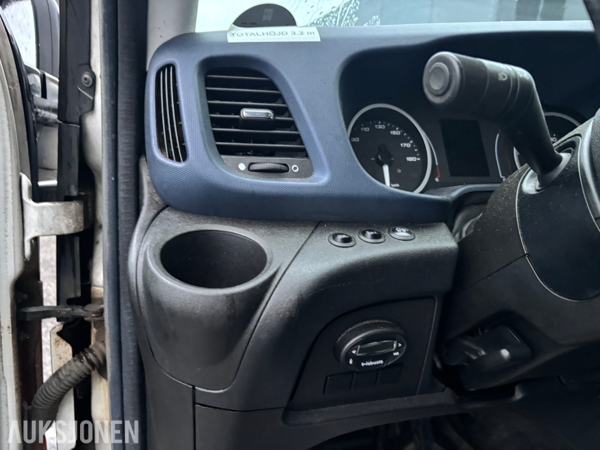 2020 IVECO DAILY 35S16 SKAPBIL, 19M³, 8 PALLERS, BAKLØFTER, MOTORHAVARI`