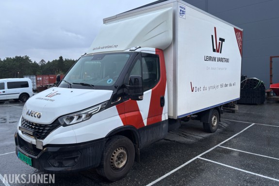 2020 IVECO DAILY 35S16 SKAPBIL, 19M³, 8 PALLERS, BAKLØFTER, MOTORHAVARI`