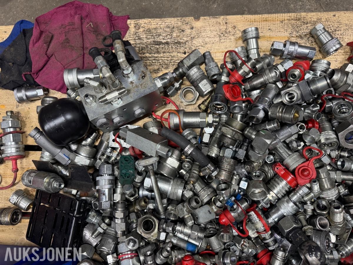 Diverse hydraulikkoblinger/fittinger