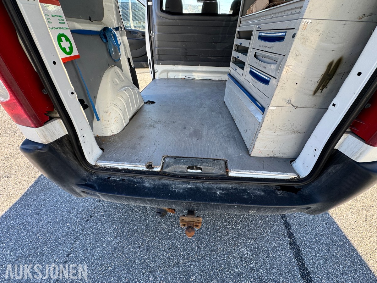 2013 Peugeot EXPERT 2.0 D 163HK 3 SETER HENGERFESTE SKYVEDØRER