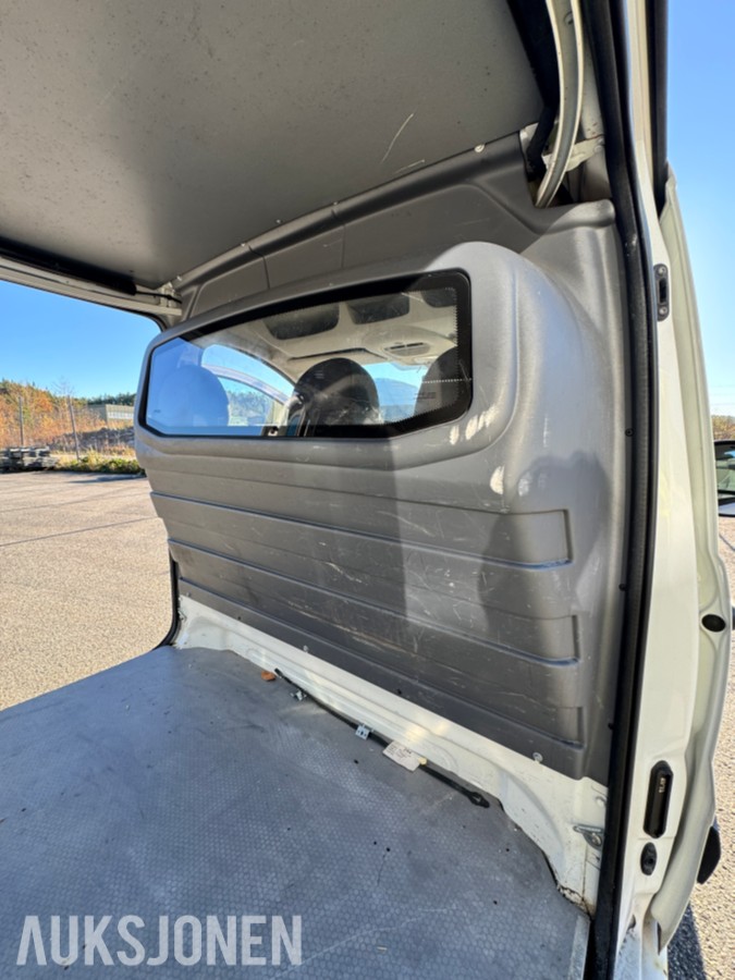 2013 Peugeot EXPERT 2.0 D 163HK 3 SETER HENGERFESTE SKYVEDØRER