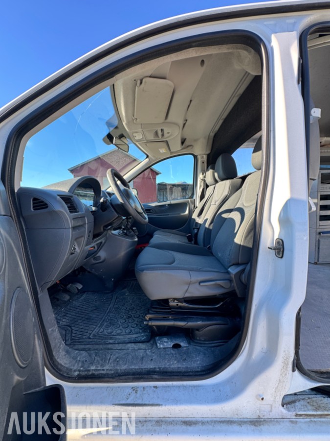 2013 Peugeot EXPERT 2.0 D 163HK 3 SETER HENGERFESTE SKYVEDØRER