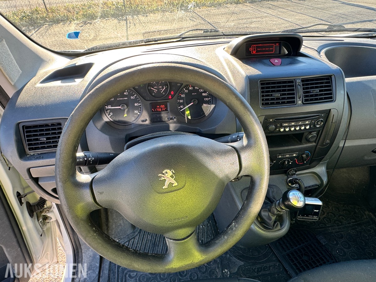 2013 Peugeot EXPERT 2.0 D 163HK 3 SETER HENGERFESTE SKYVEDØRER
