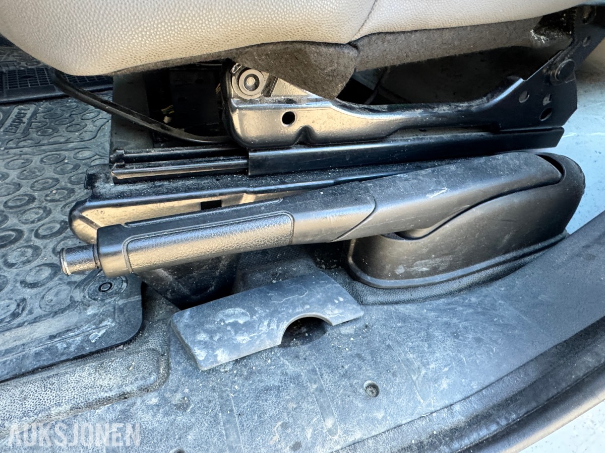 2013 Peugeot EXPERT 2.0 D 163HK 3 SETER HENGERFESTE SKYVEDØRER