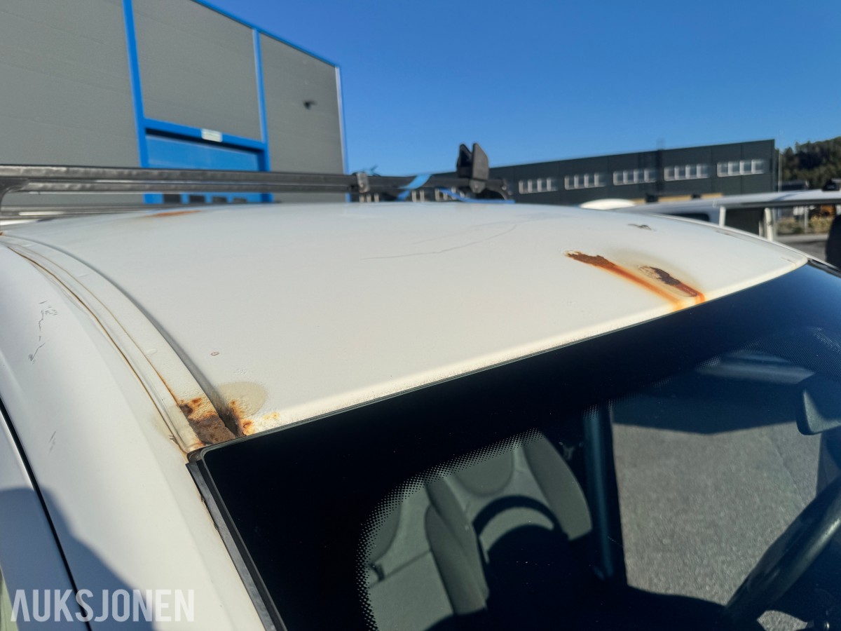 2013 Peugeot EXPERT 2.0 D 163HK 3 SETER HENGERFESTE SKYVEDØRER