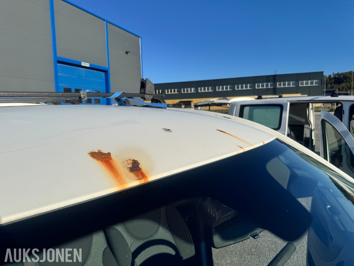 2013 Peugeot EXPERT 2.0 D 163HK 3 SETER HENGERFESTE SKYVEDØRER