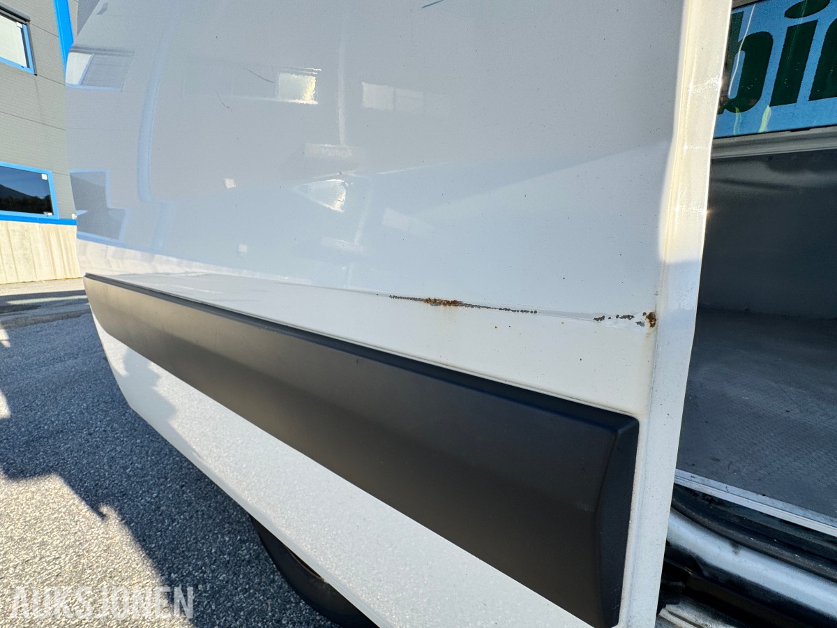 2013 Peugeot EXPERT 2.0 D 163HK 3 SETER HENGERFESTE SKYVEDØRER