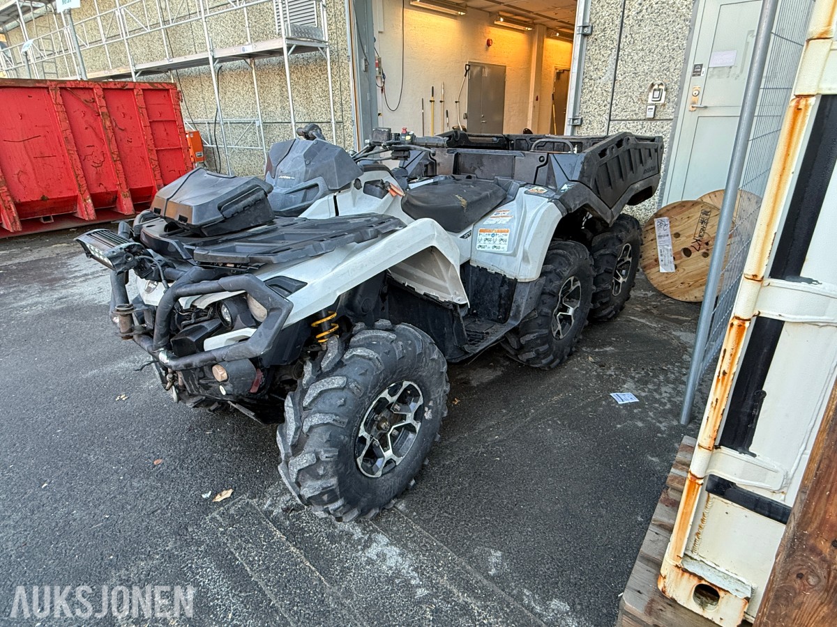 2014 Can-Am Outlander 1000 6X6 ATV - 5579KM
