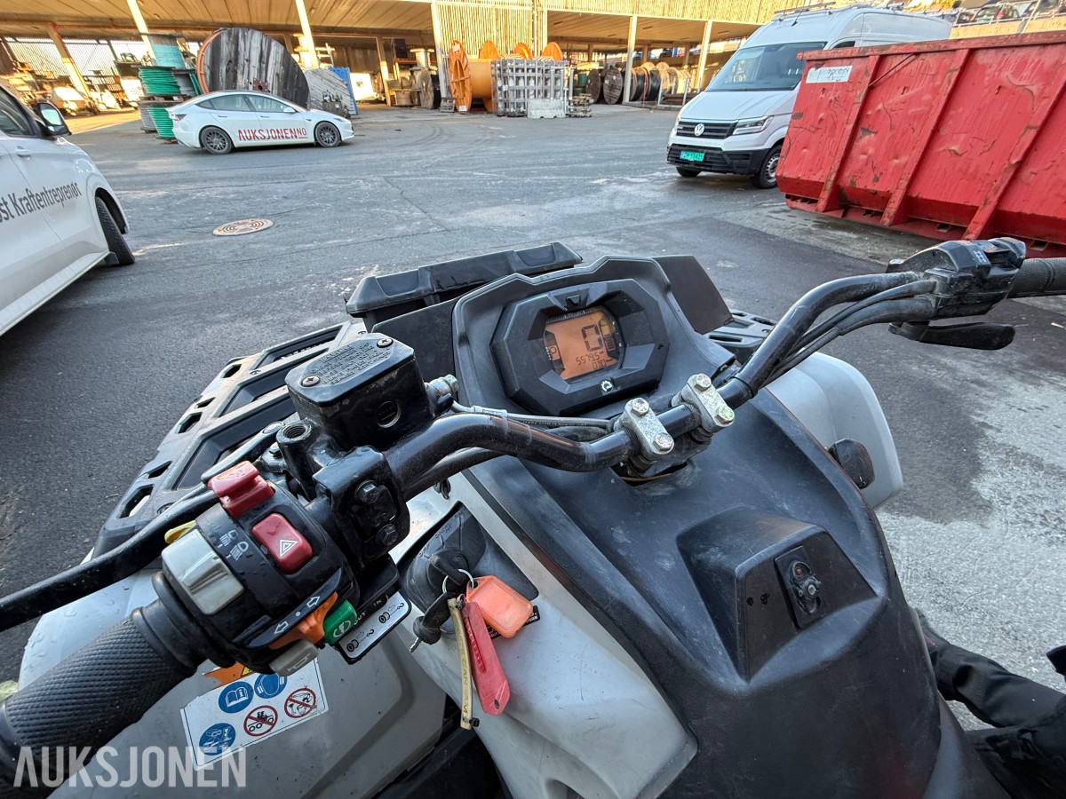 2014 Can-Am Outlander 1000 6X6 ATV - 5579KM