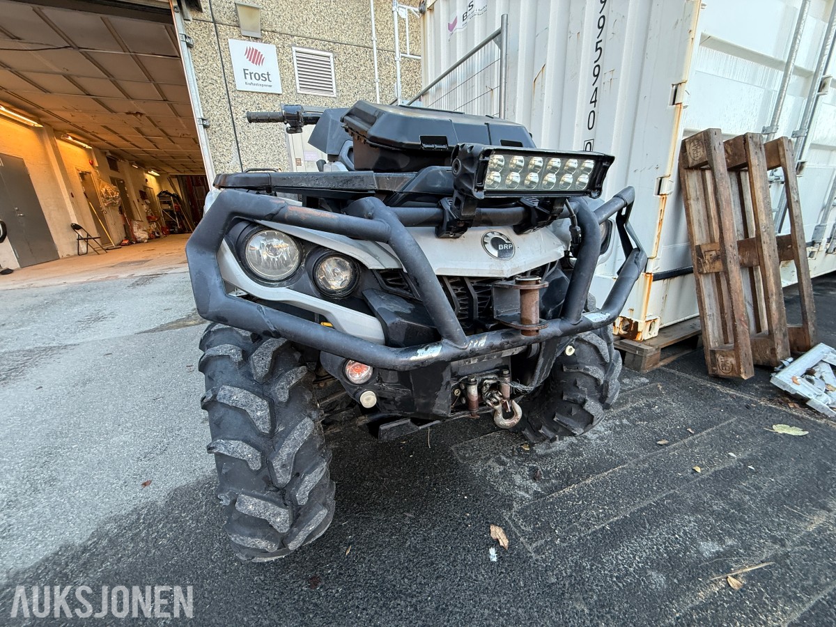 2014 Can-Am Outlander 1000 6X6 ATV - 5579KM
