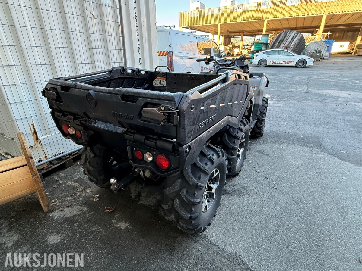 2014 Can-Am Outlander 1000 6X6 ATV - 5579KM