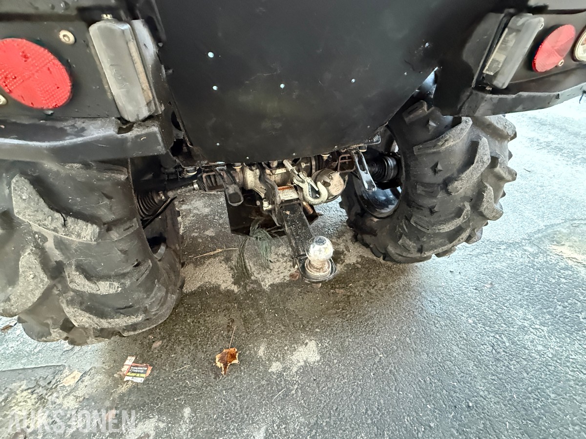 2014 Can-Am Outlander 1000 6X6 ATV - 5579KM