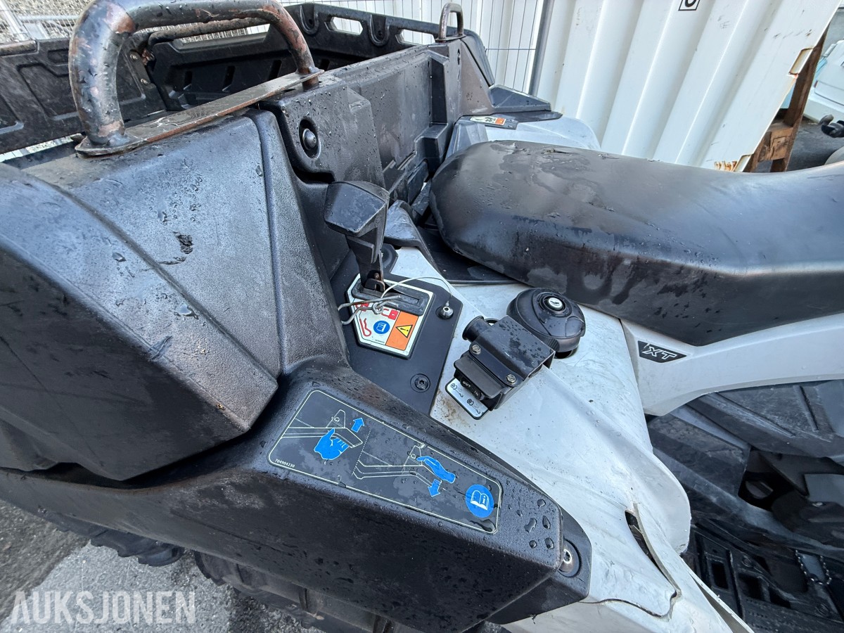 2014 Can-Am Outlander 1000 6X6 ATV - 5579KM