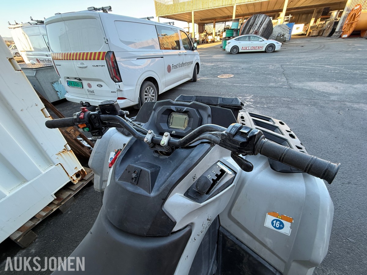 2014 Can-Am Outlander 1000 6X6 ATV - 5579KM