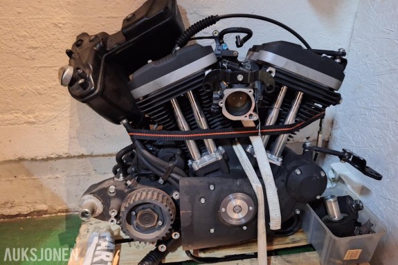2012 Harley Davidson 883 motor Sportster -  5000 km 