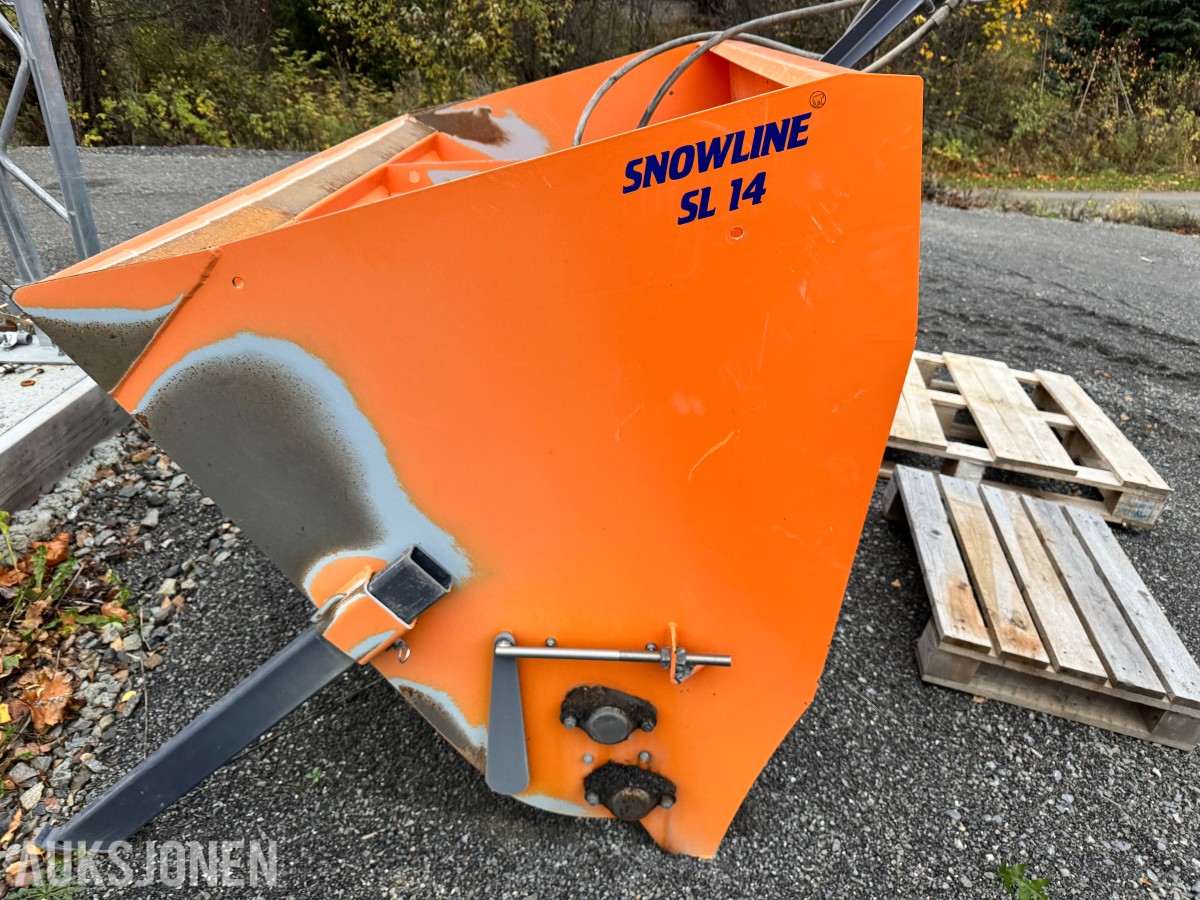 2017 Epoke Snowline SL14 selvlastende strøkasse