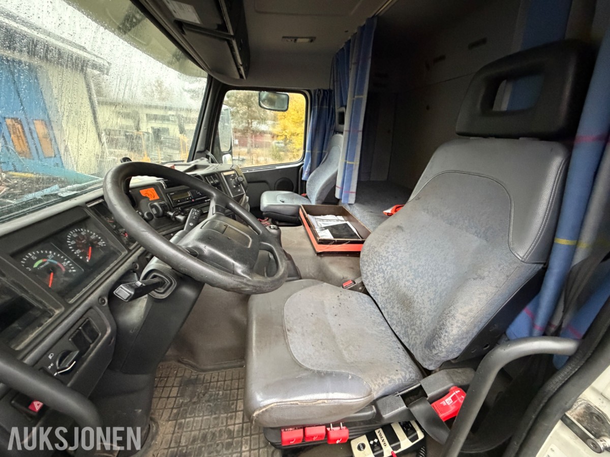 1999 Volvo FM7 4X2 Planbil, EUOK2027, 320567KM