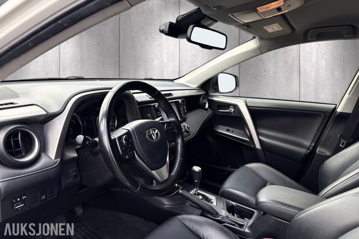 2016 TOYOTA RAV4 2.5 HYBRID 197HK 4WD AUTOMAT, RYGGEKAMERA, CRUISEKONTROLL