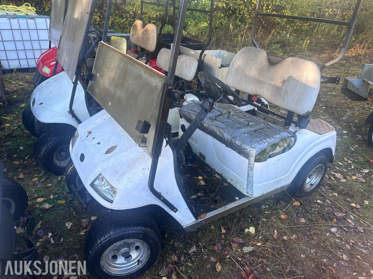 Flere Melex golfbiler/arbeidsvogner – selges samlet som reparasjonsobjekter