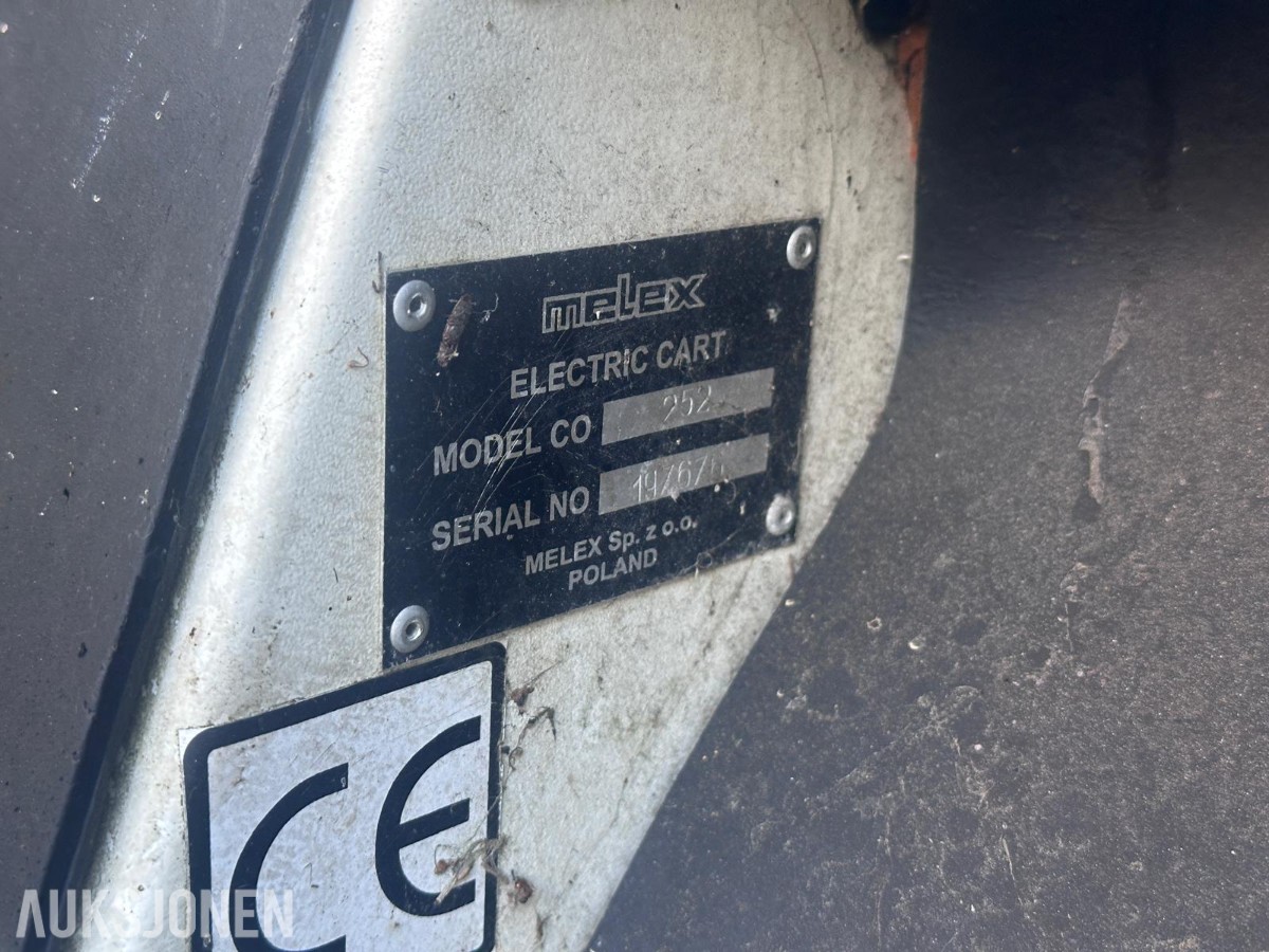 Flere Melex golfbiler/arbeidsvogner – selges samlet som reparasjonsobjekter