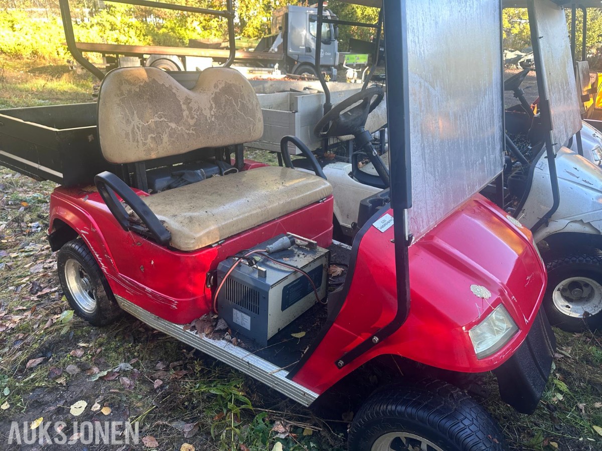 Flere Melex golfbiler/arbeidsvogner – selges samlet som reparasjonsobjekter