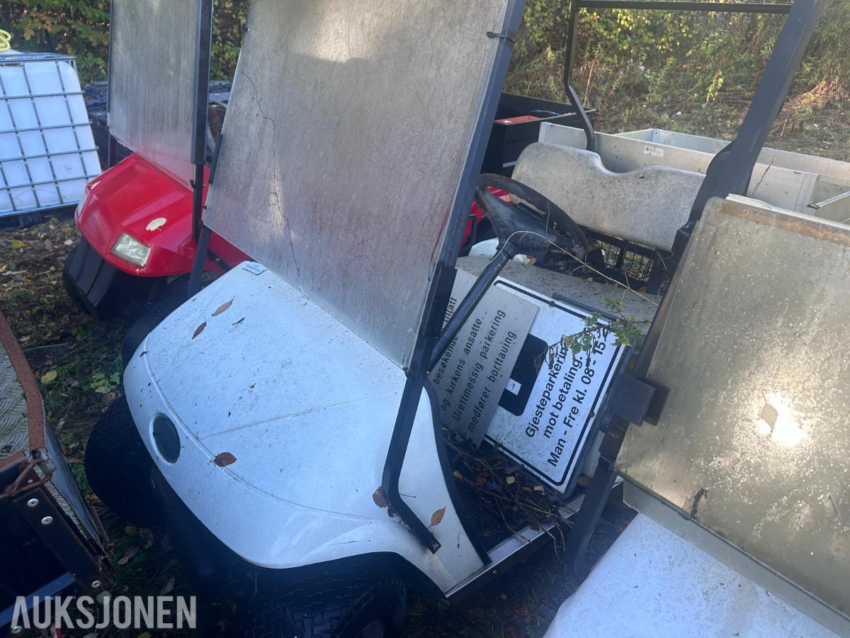 Flere Melex golfbiler/arbeidsvogner – selges samlet som reparasjonsobjekter
