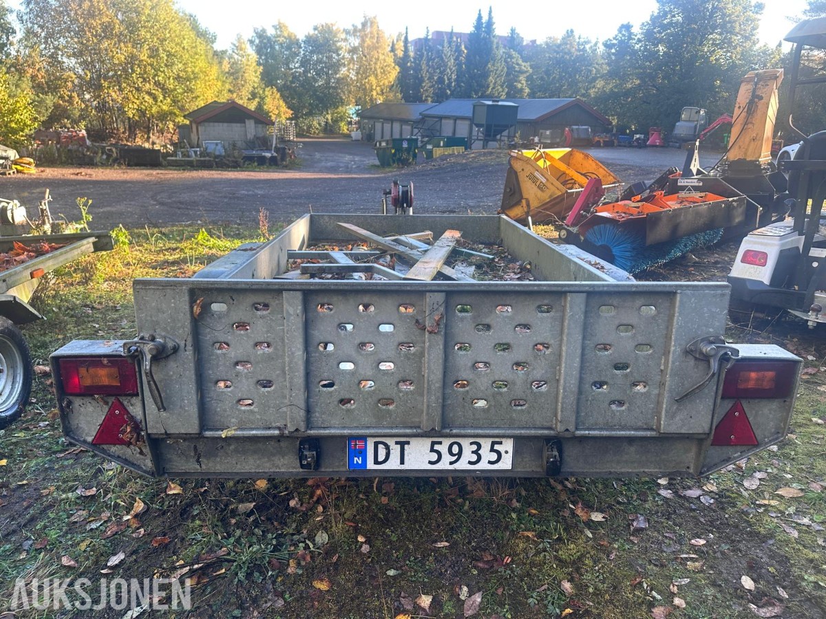 2008 Brenderup 2003UA tandemtilhenger – 2000 kg – vinsj