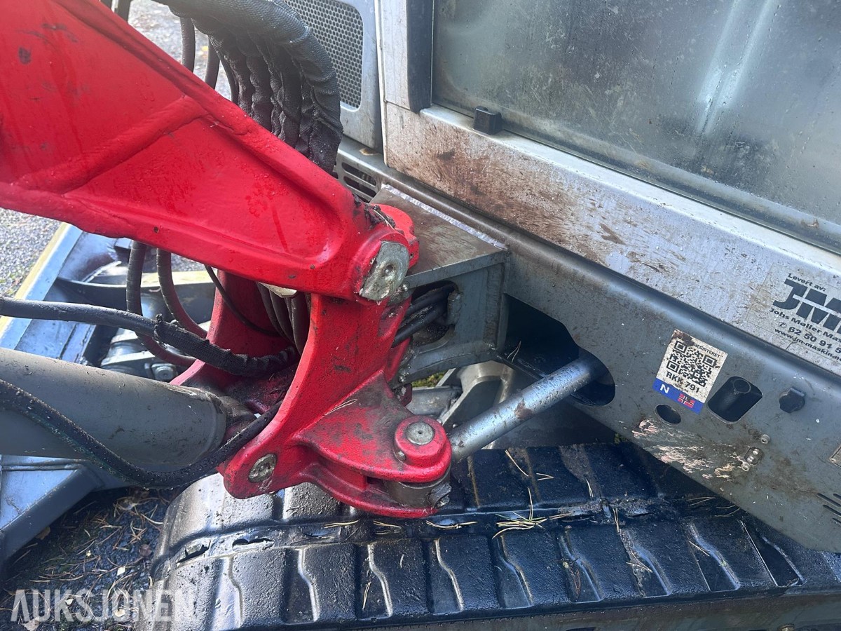«2007 Neuson 38Z3 beltegraver – knekt bom – reparasjonsobjekt».