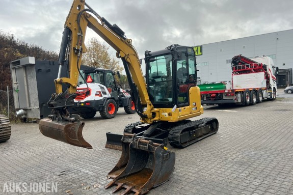 2021 Cat 303.5 minigraver med 3 skuffer - 553 timer