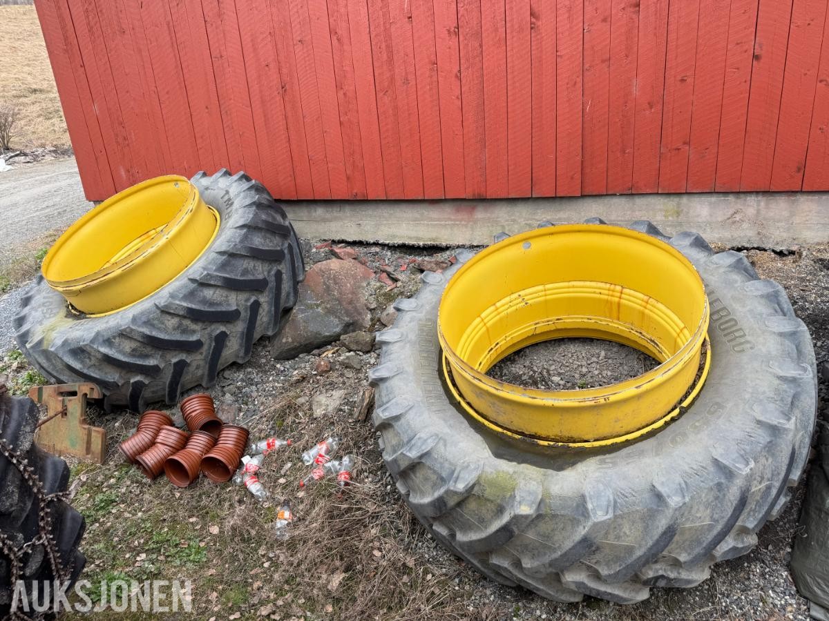 Trelleborg TM800, 650/65R42 dekk med felg til tvillinghjul, 2 stk