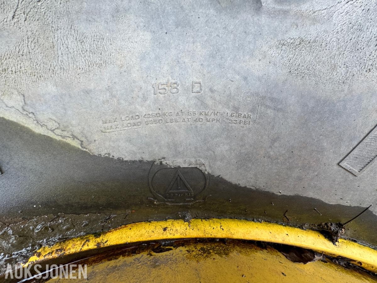 Trelleborg TM800, 650/65R42 dekk med felg til tvillinghjul, 2 stk