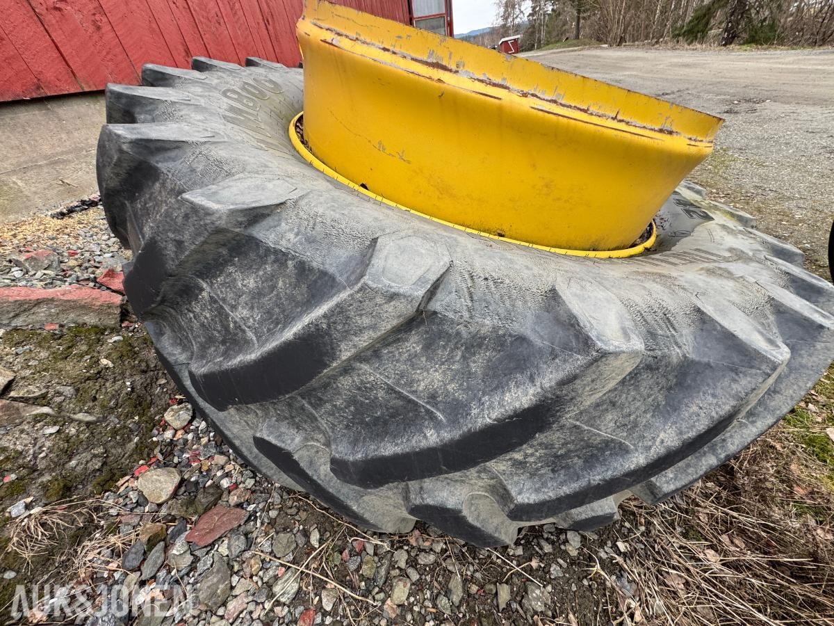 Trelleborg TM800, 650/65R42 dekk med felg til tvillinghjul, 2 stk