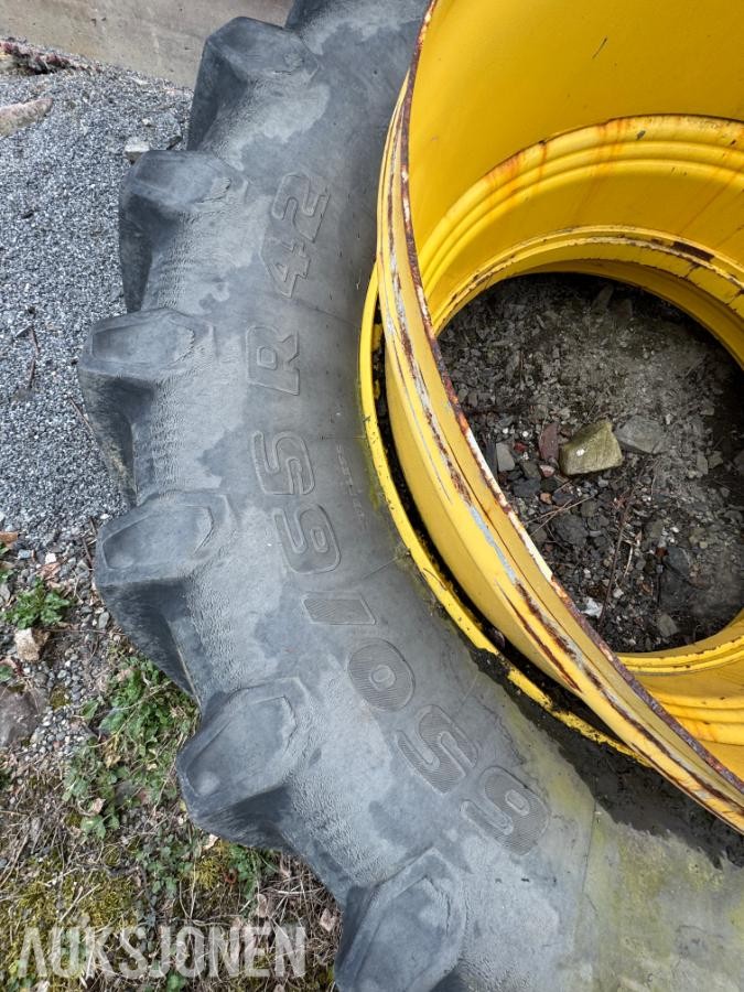 Trelleborg TM800, 650/65R42 dekk med felg til tvillinghjul, 2 stk