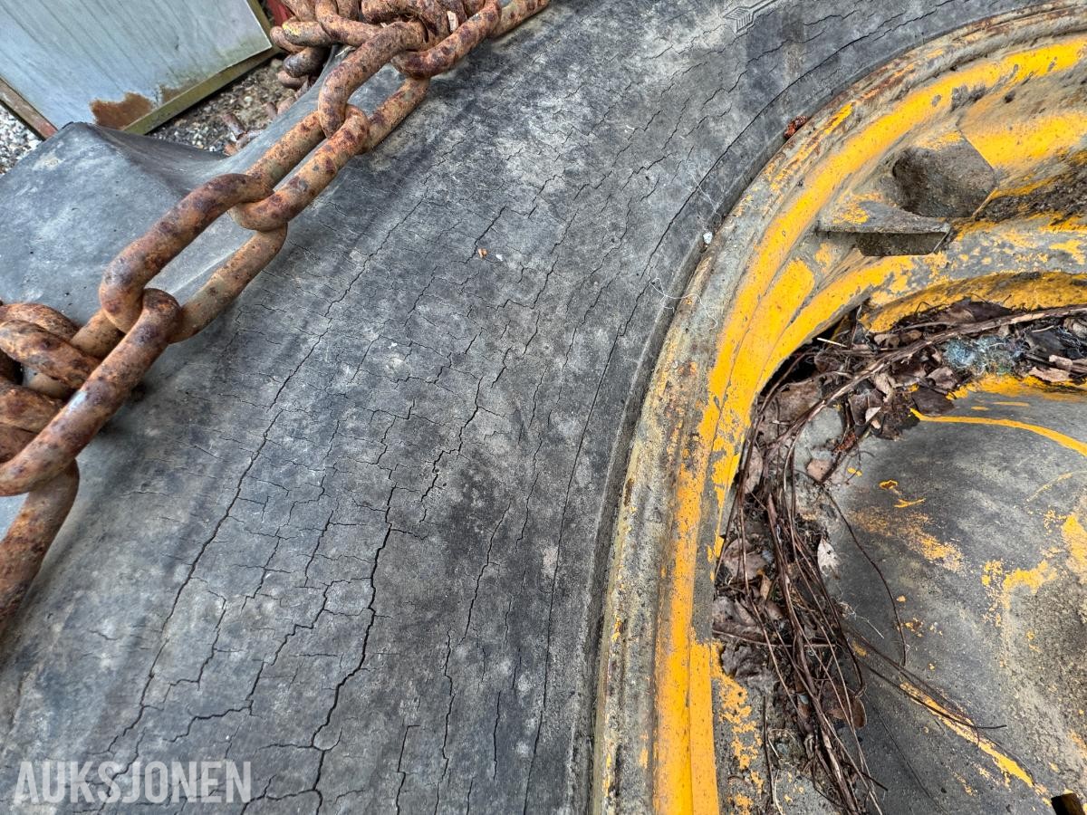 Goodyear dekk og felg til Volvo 650-700 / 2 stk