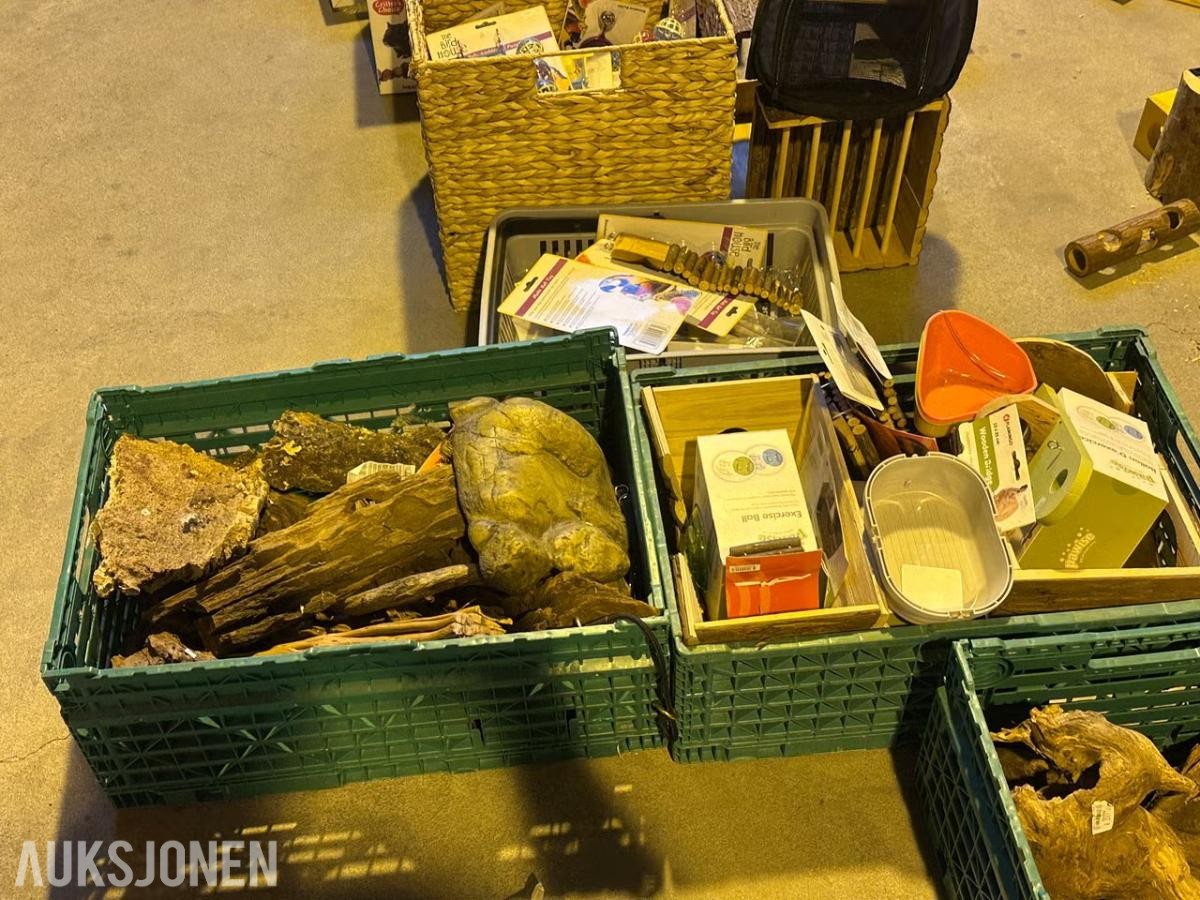 Varelager fra Dyrebutikk Diverse artikler