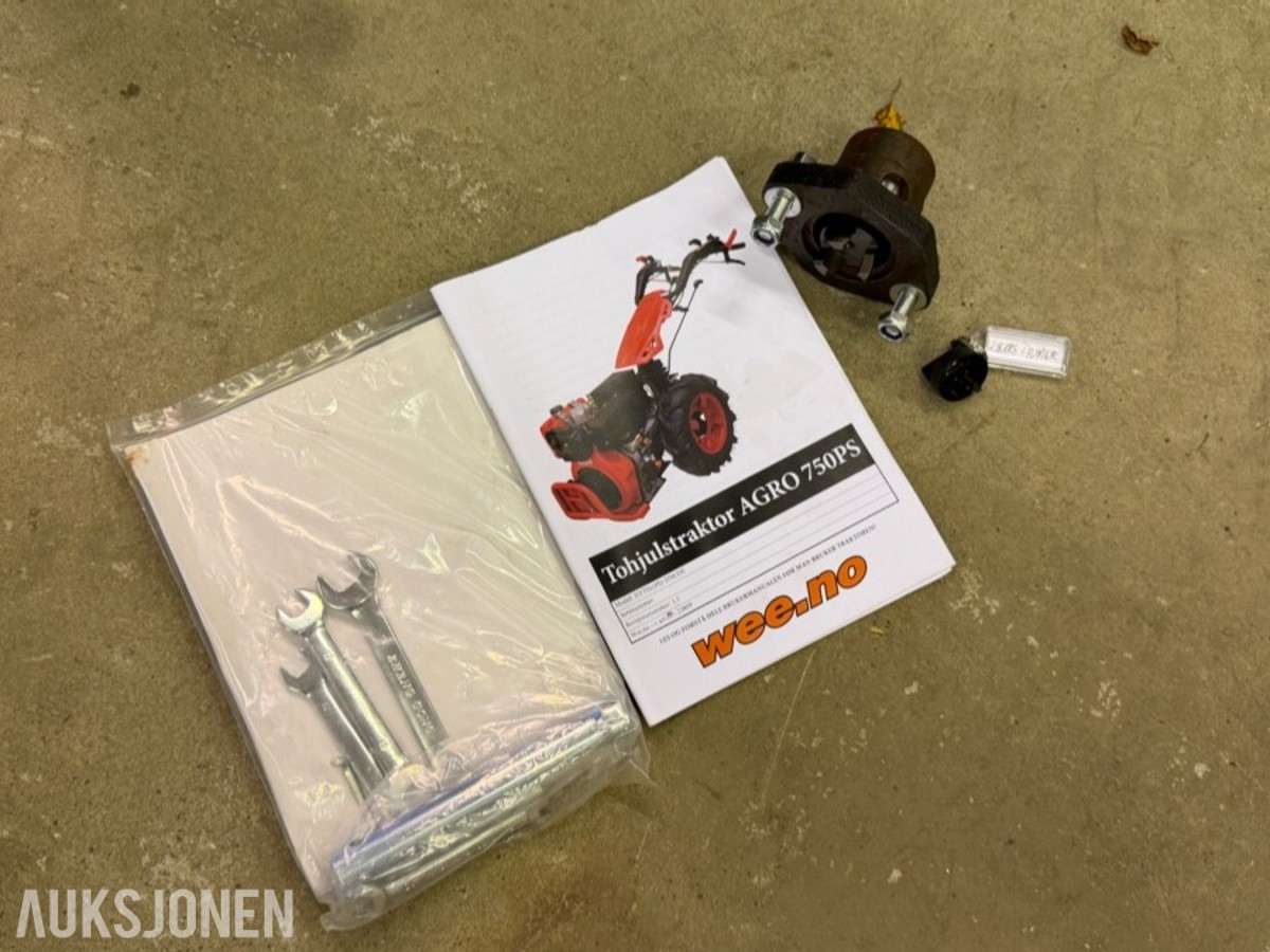 AGRO 750PS Tohjulstraktor med belter og hjul